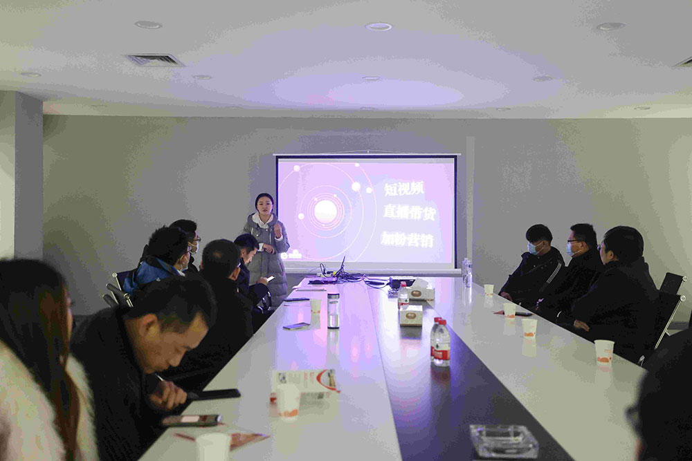 1609134746776535.jpg 周菲菲.jpg